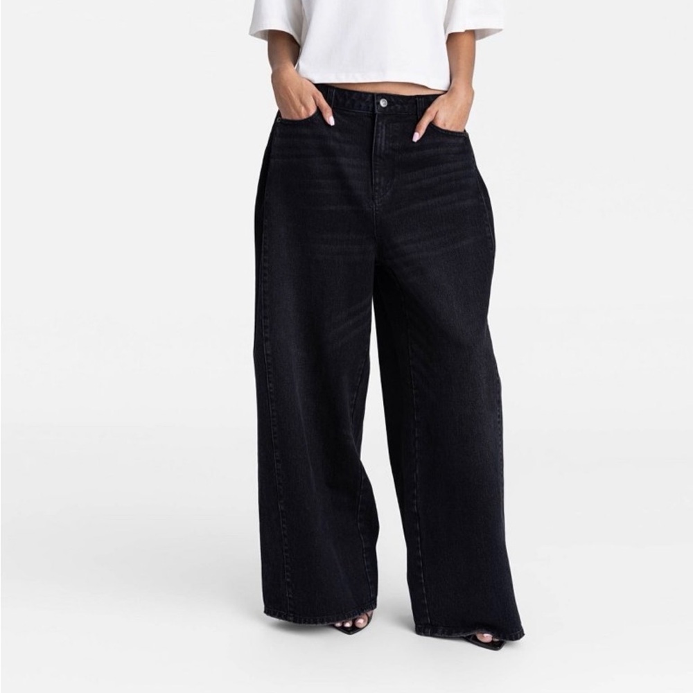 KBB by Kahlana ‘The Rachel Jean’ Low Rise-Wide-Leg Jeans